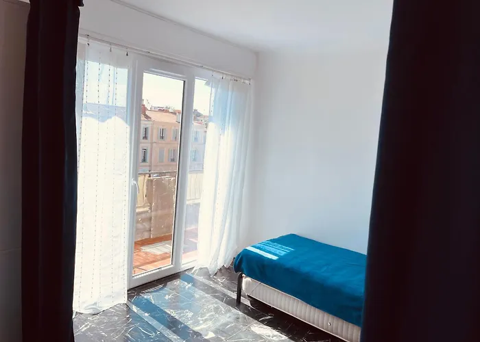 French Riviera Centre Port Balcon Panoramique Et Clim * Saint-Raphaël